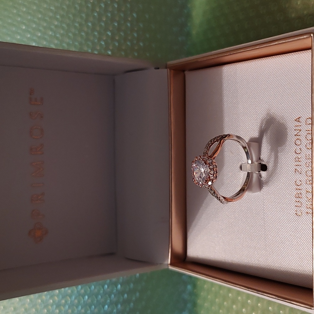 NWT Primrose Cubic Zirconia 18KT Rose Gold Sterling Silver size 8 ring